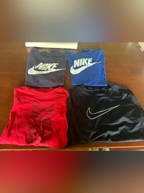 Men’s Nike shirt bundle